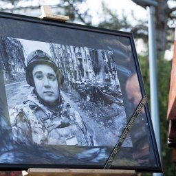 Школе в Нижнегорском районе Крыма присвоили имя погибшего журналиста Александра Федорчака - «Новости Крыма»