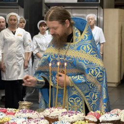 В Крыму освятили куличи в преддверии Пасхи - «Новости Крыма»