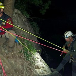 Турист застрял на скалах в горах Алушты - «Новости Крыма»